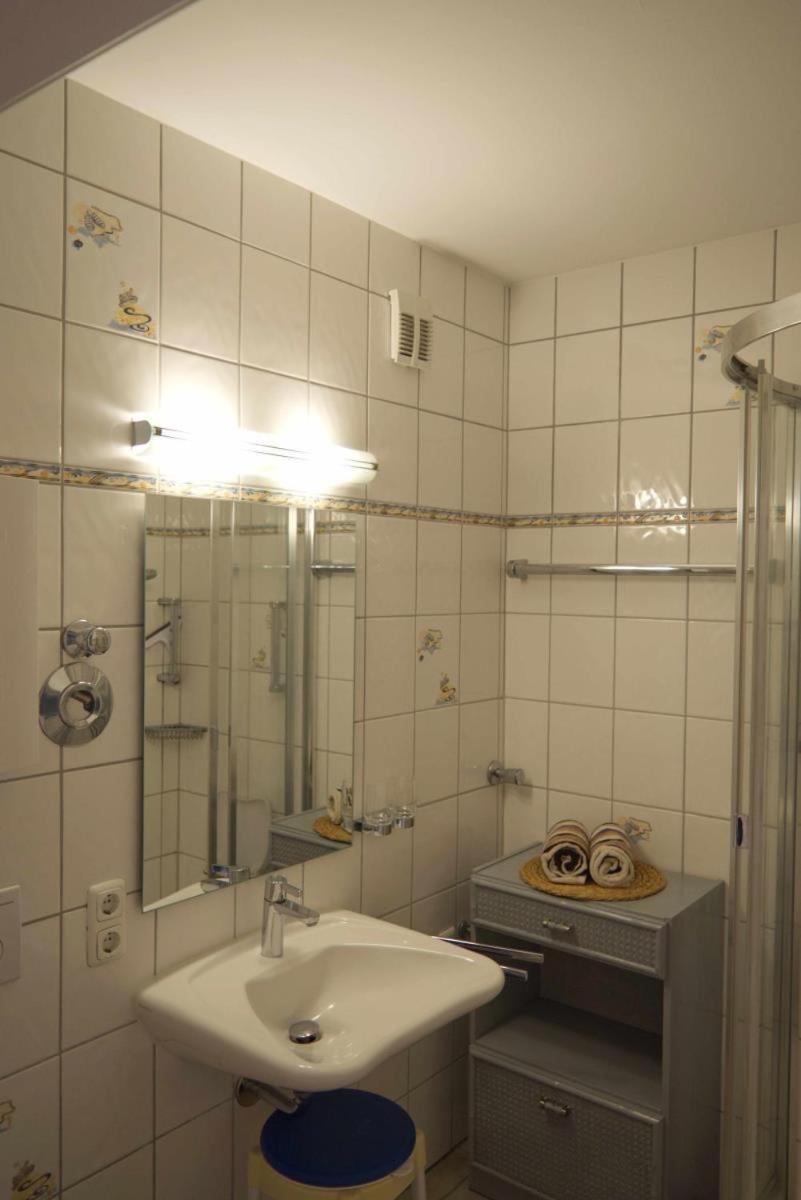 Inselblume 80 - Gemuetliche Ferienwohnung, Blick Auf Die Fehmarnsundbruecke Burgtiefe auf Fehmarn Luaran gambar