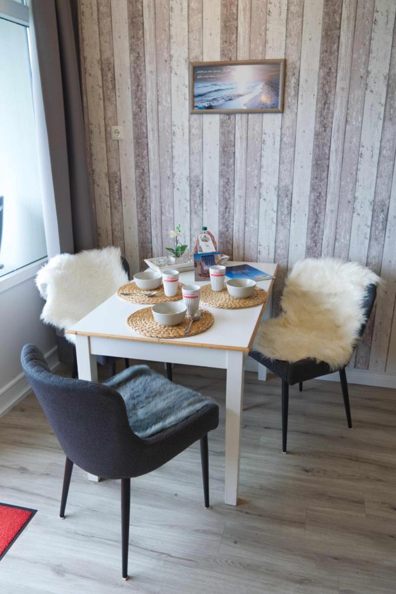 Inselblume 80 - Gemuetliche Ferienwohnung, Blick Auf Die Fehmarnsundbruecke Burgtiefe auf Fehmarn Luaran gambar
