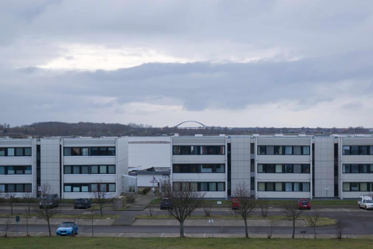 Inselblume 80 - Gemuetliche Ferienwohnung, Blick Auf Die Fehmarnsundbruecke Burgtiefe auf Fehmarn Luaran gambar